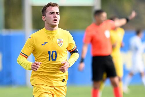 Mihai Toma a fost oprit să mai îmbrace tricoul României U19 la Euro. Foto: Imago Images