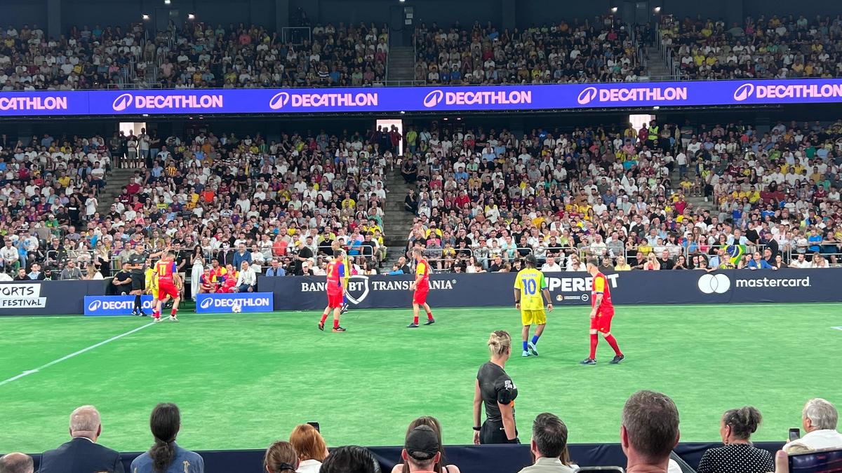 Ronaldinho și prietenii, pregătiți de spectacol în BTarena