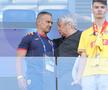 Daniel Pancu, ședință cu Mircea Lucescu înainte de Spania - România, de la Euro U21. Foto: Ionuț Iordache (GSP.RO)
