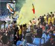 Fumigene aprinse de ultrașii de la Uniți sub tricolor la meciul Spania - România, de la Euro U21. Foto: Ionuț Iordache (GSP.RO)