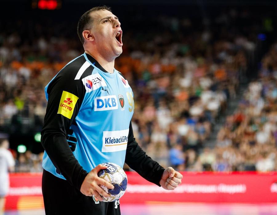 Finală 100% germană în Liga Campionilor: Fuchse Berlin contra Magdeburg, care a învins o Barcelona penalizată cu trei cartonașe roșii!