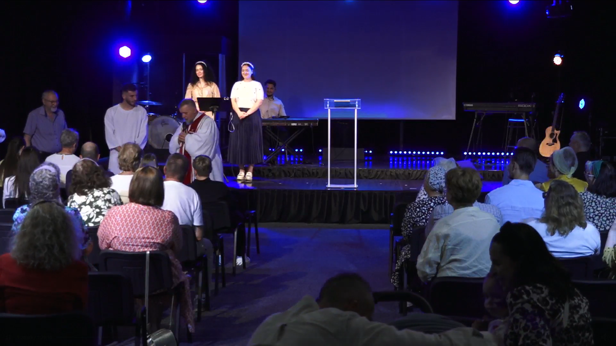 Vestea pe care Gigi Becali nu voia să o audă: campionul României cu FCSB a renunțat la ortodoxie » Imagini cu momentul „botezului”