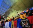 Fumigene aprinse de ultrașii de la Uniți sub tricolor la meciul Spania - România, de la Euro U21. Foto: Ionuț Iordache (GSP.RO)