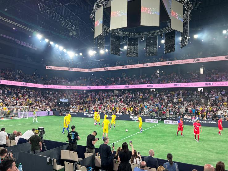 Ronaldinho și prietenii, pregătiți de spectacol în BTarena
