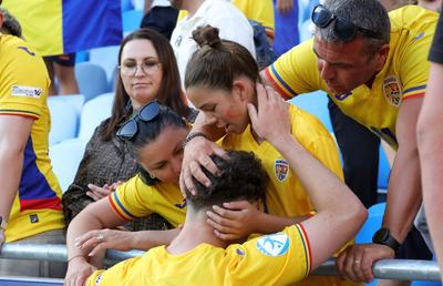 Imaginile turneului?! „Tricolorul” consolat de toată familia după înfrângerea României U21 cu Spania: scene emoționante surprinse de reporterii GSP