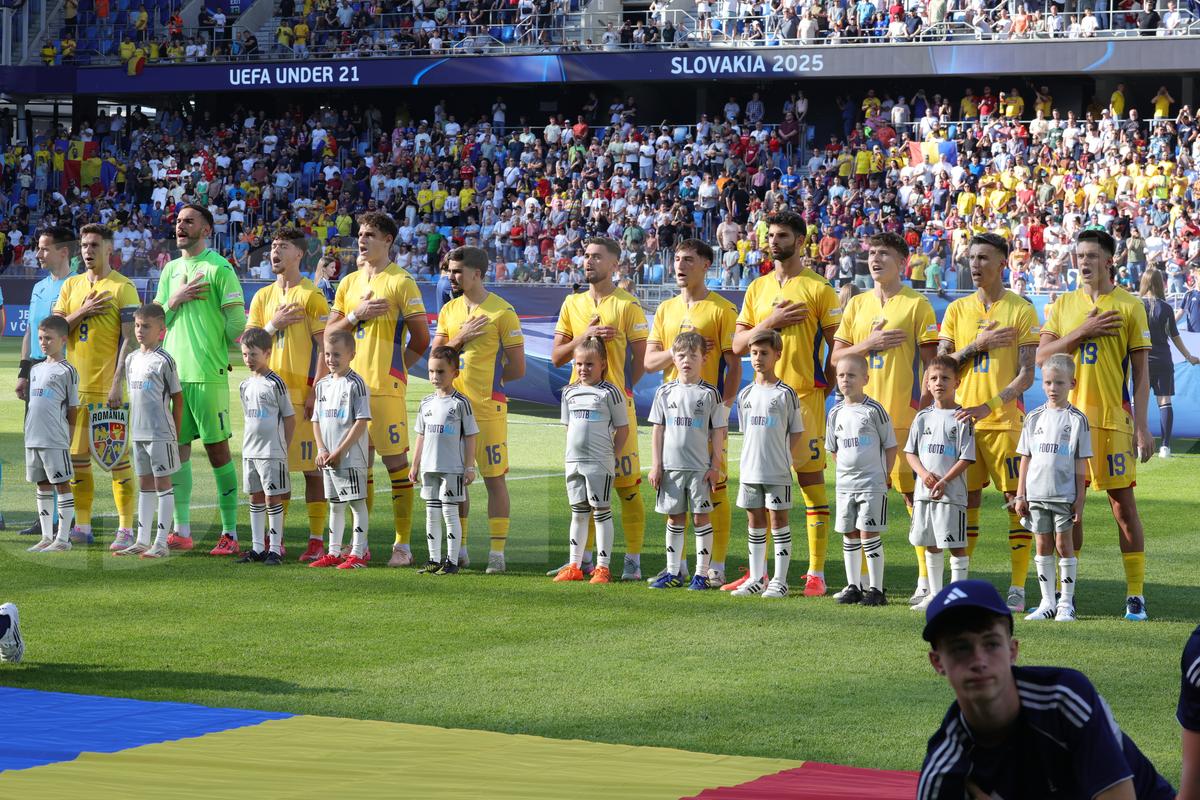 „Sunt lați, morți, terminați!” » Dialog încins între Pancu și Lucescu, după eliminarea de la Euro U21