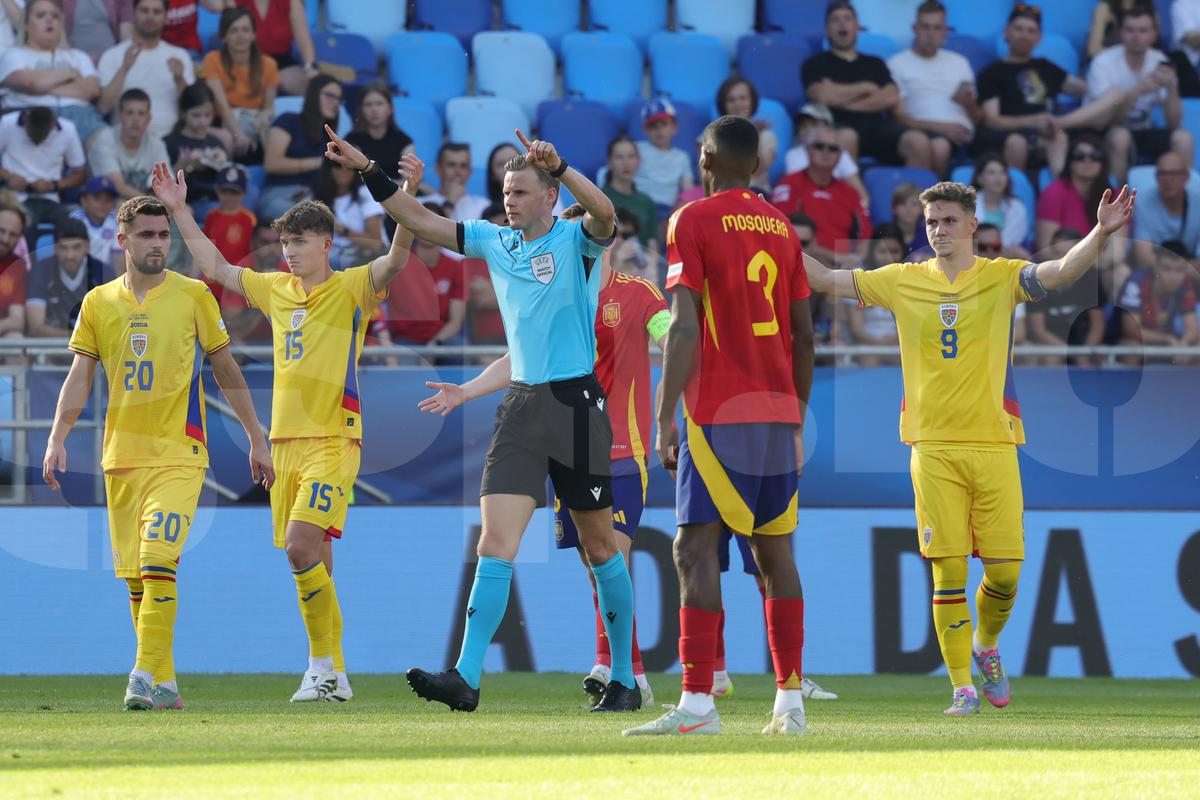 „Sunt lați, morți, terminați!” » Dialog încins între Pancu și Lucescu, după eliminarea de la Euro U21