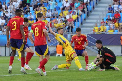 Ovidiu Perianu. Imagini din timpul meciului Spania U21 - România U21 2-1 FOTO: Ionuţ Iordache (FOTO)