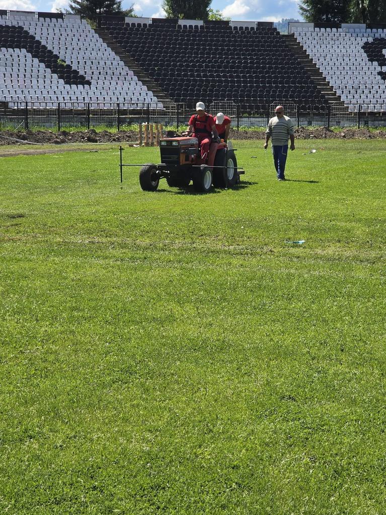 Imaginea Lucrări la stadionul din Petroșani - Imaginea 13