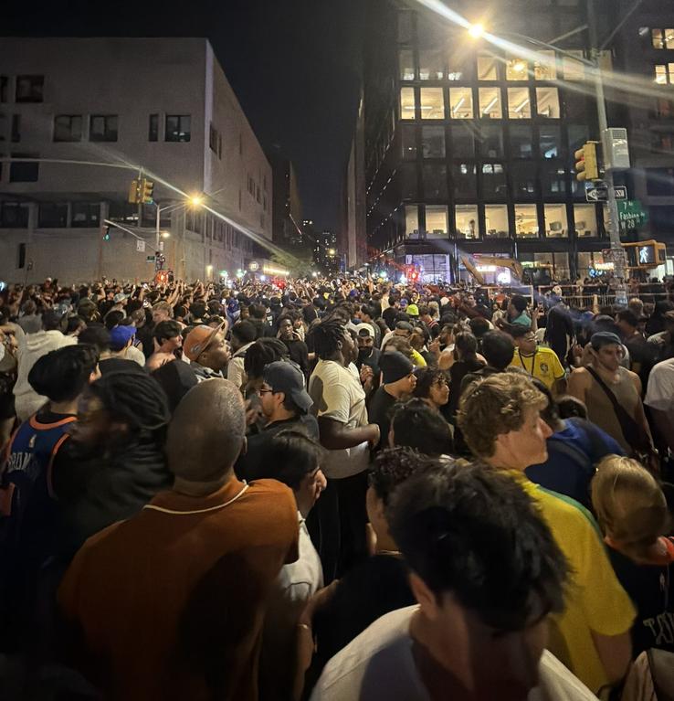 Sărbătoare pe străzile din New York, după câștigarea titlului/Foto: X