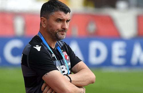 4 eșecuri, o remiză și o victorie în Liga 1, plus 2 înfrângeri în semifinalele Cupei, cu FCSB, a strâns Adrian Mihalcea pe banca lui Dinamo