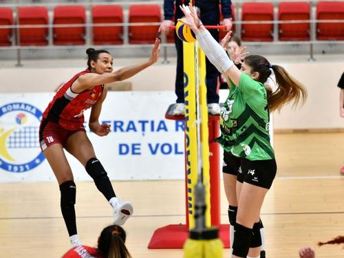 Nneka Onyejekwe a venit sezonul trecut la Dinamo și a ales să rămână la echipa bucureșteană FOTO sportpictures.eu