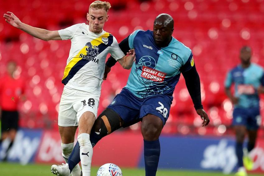 Adebayo Akinfenwa, 38 de ani, 102 kg, a promovat pentru prima oară în carieră în liga secundă engleză cu Wycombe Wanderers. foto: Guliver/Getty Images