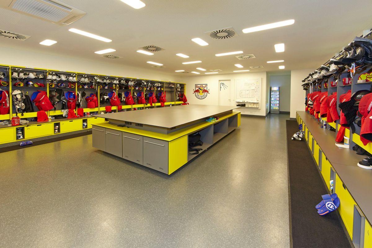 Industria Red Bull Salzburg » Reportaj de la fabrica de fotbaliști din Austria: condiții SF!