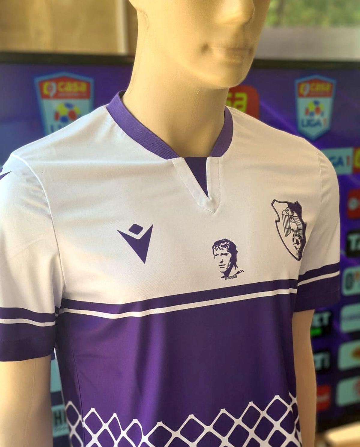 FC Argeș și-a prezentat noul echipament » Fanii s-au luat la ceartă