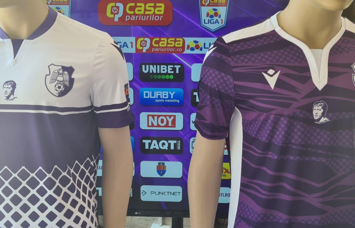 FC Argeș și-a prezentat noile echipamente » Cum arată noile tricouri ale „urmașilor din legenda lui Dobrin”