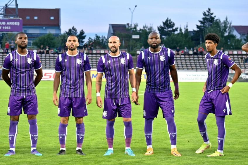 Noul echipament al lui FC Argeș // foto: Facebook