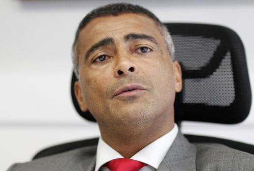 Fostul mare atacant brazilian Romario (60 de ani) are pe lângă titlul mondial (1994), două Copa America și o Cupă a Confederațiilor câștigate cu Selecao / Foto: maiesfutbol.iol.pt