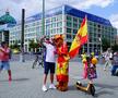 Spectacol pe străzile Berlinului înainte de Spania - Anglia