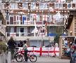 Spectacol pe străzile Berlinului înainte de Spania - Anglia