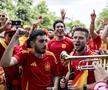 Spectacol pe străzile Berlinului înainte de Spania - Anglia