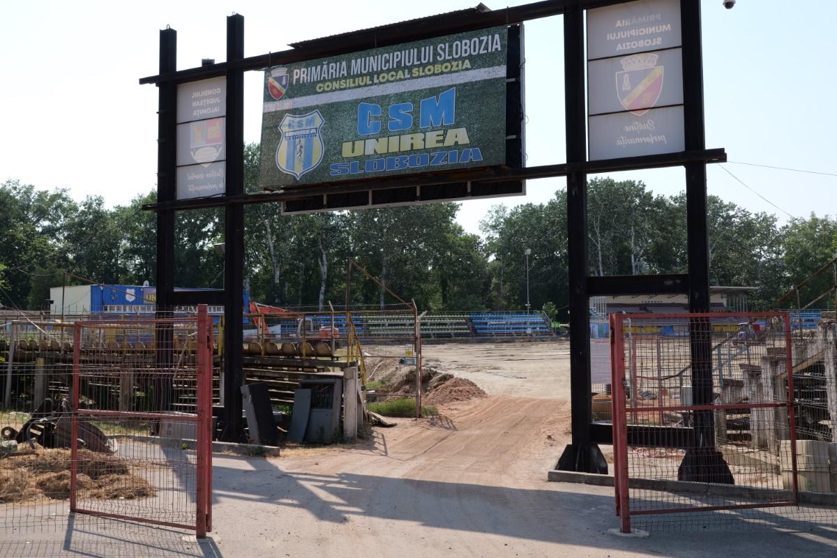 A început modernizarea stadionului „1 mai” din Slobozia