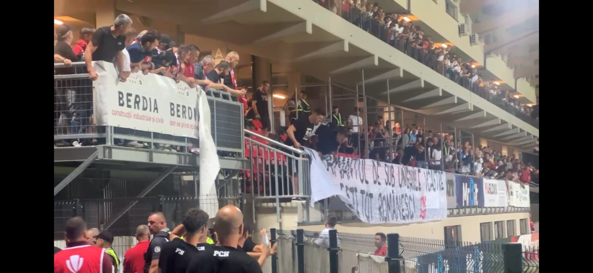 „Prima dată când pățim așa ceva” » A apărut dialogul purtat la porțile stadionului de șeful Jandarmeriei cu fanii lui Dinamo