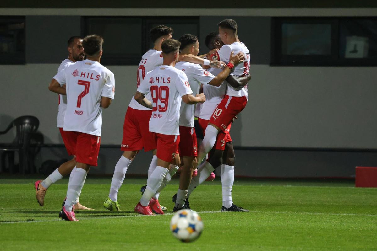 Nebunie TOTALĂ în Csikszereda - Dinamo: patru goluri, nocturnă căzută și multă tensiune