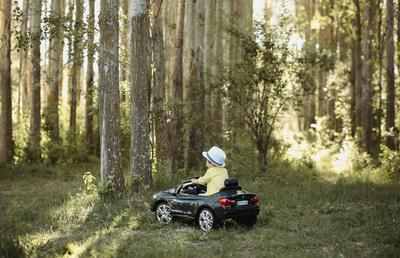 Mașinuță sau ATV electric pentru copii: cum faci alegerea corectă în funcție de vârstă și așteptări