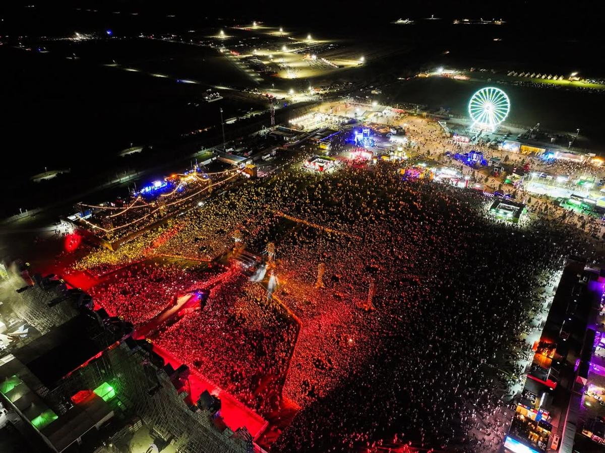 „Mi-e dor de Ceaușescu” » Diana Șucu șochează! A făcut praf festivalul „Beach, Please!”, al cărui sponsor e patronul Rapidului