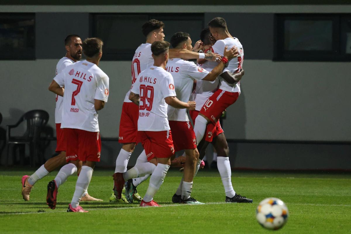 Nebunie TOTALĂ în Csikszereda - Dinamo: patru goluri, nocturnă căzută și multă tensiune