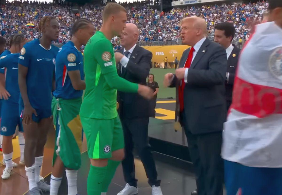 „Scene caraghioase” după Chelsea - PSG: Donald Trump, prins între campioni în momentul sărbătorii