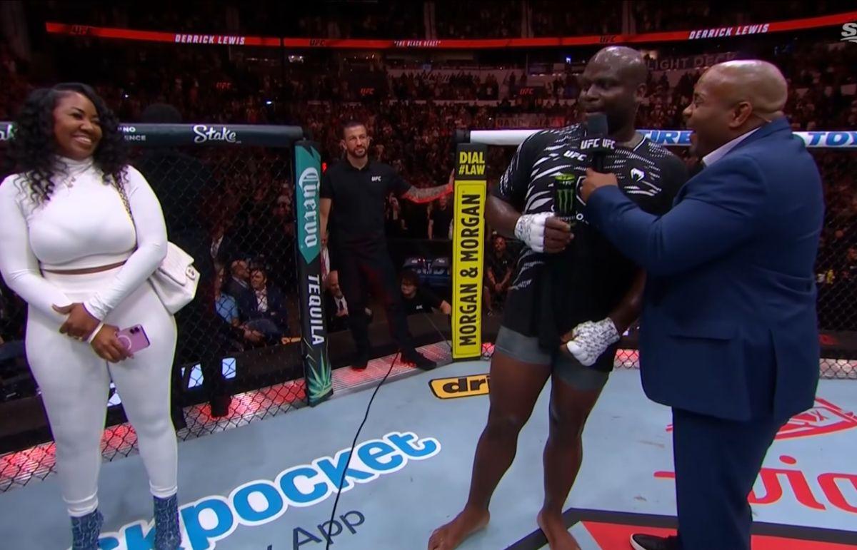 „Urmează nevasta mea, vor fi multe lupte la sol” » Victorios în gala UFC din week-end, „greul” Lewis a făcut pe toată lumea să râdă: