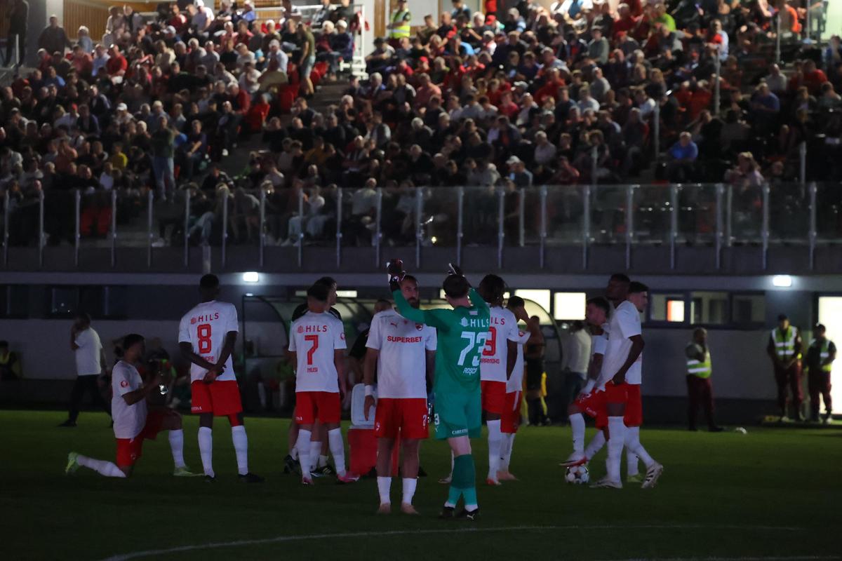 Haos la Csikszereda - Dinamo » A căzut nocturna la primul meci din istorie în Superliga: imagine colosală surprinsă de GSP