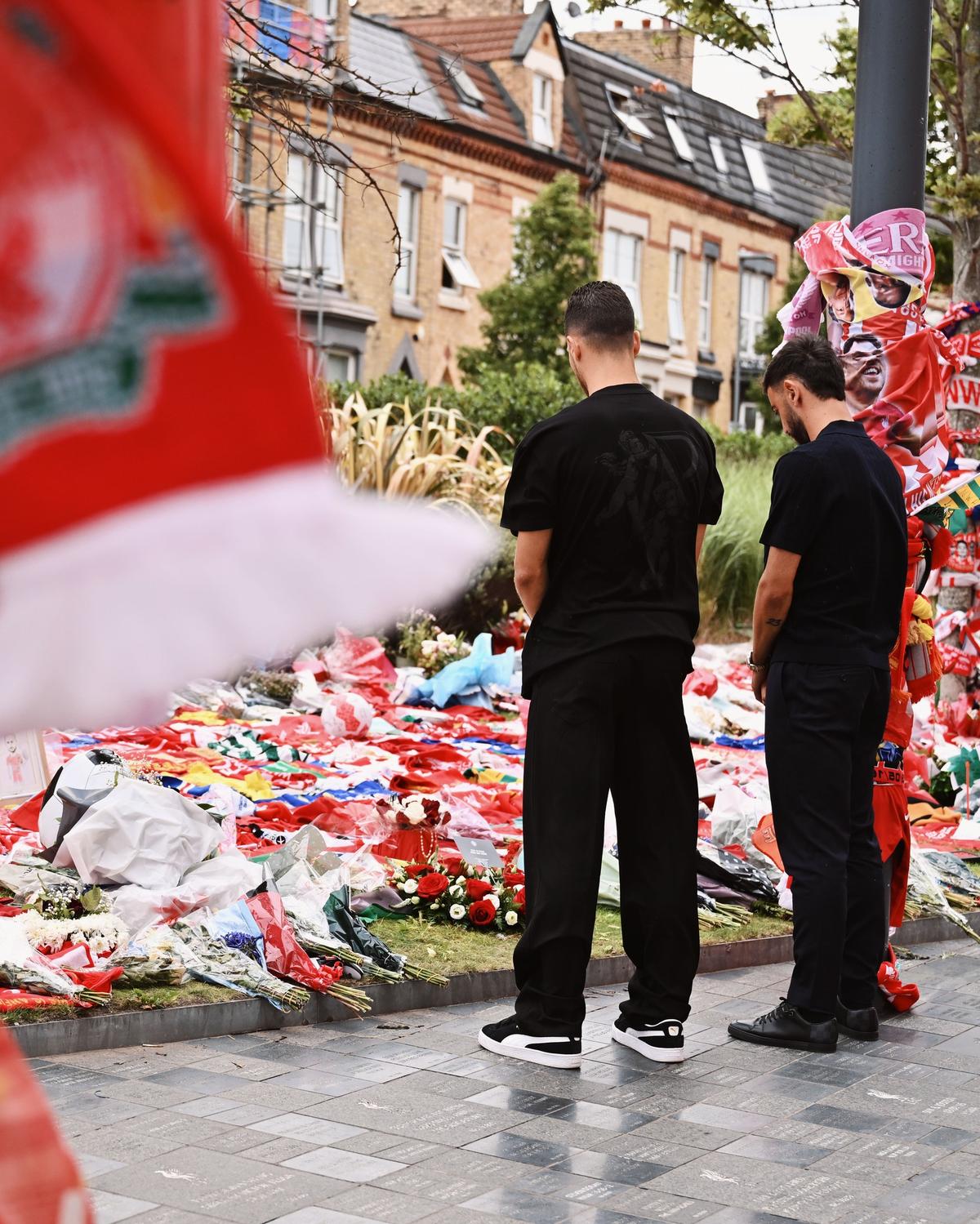 Jucătorii lui Liverpool i-au adus un omagiu lui Diogo Jota