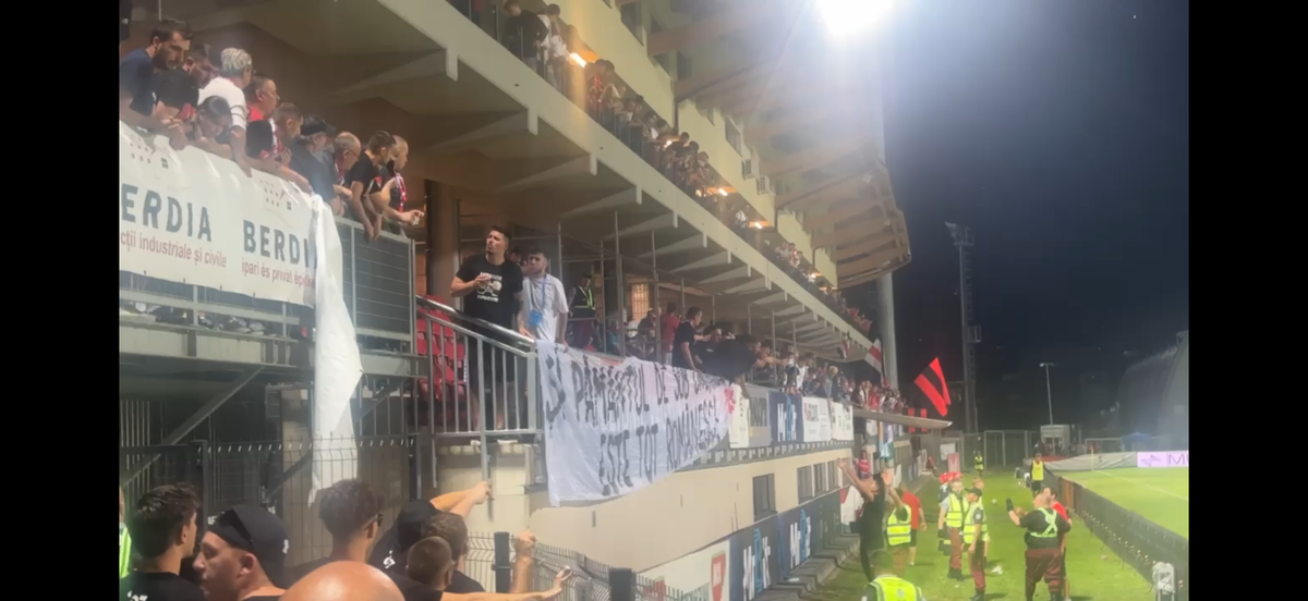 „Prima dată când pățim așa ceva” » A apărut dialogul purtat la porțile stadionului de șeful Jandarmeriei cu fanii lui Dinamo
