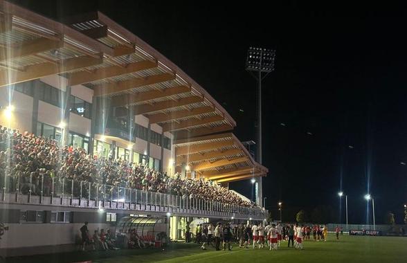 Haos la Csikszereda - Dinamo » A căzut nocturna la primul meci din istorie în Superliga: imagine colosală surprinsă de GSP