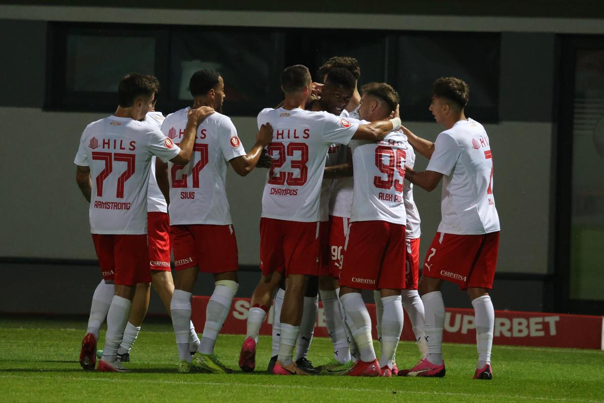 Nebunie TOTALĂ în Csikszereda - Dinamo: patru goluri, nocturnă căzută și multă tensiune