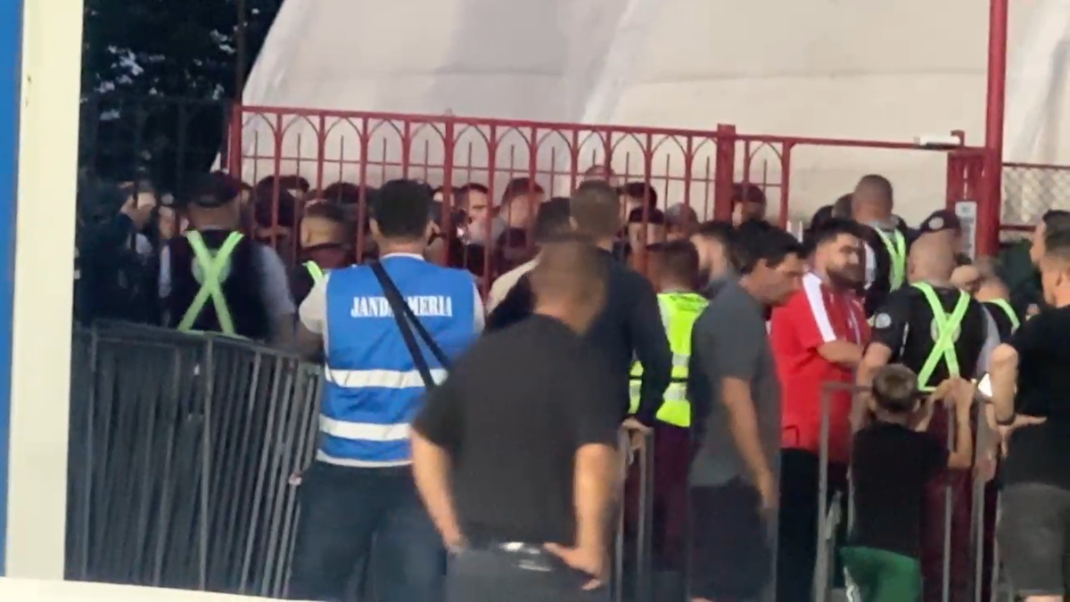 Scandal imens la meciul Csikszereda - Dinamo, de la Miercurea Ciuc