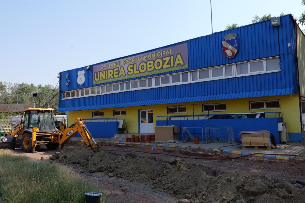 A început modernizarea stadionului „1 mai” din Slobozia