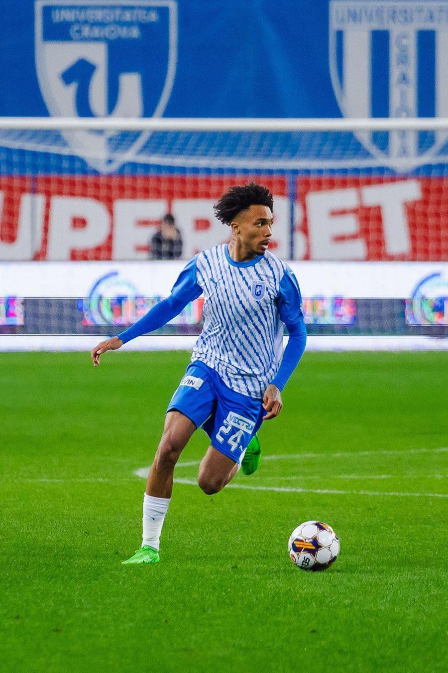 Jalen Blesa a plecat de la Universitatea Craiova / foto: Facebook Încă un atacant a plecat de la Universitatea Craiova! Jucătorul mai avea contract până în 2027