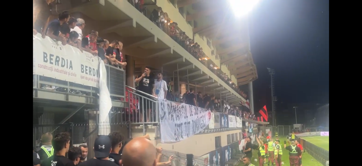 „Prima dată când pățim așa ceva” » A apărut dialogul purtat la porțile stadionului de șeful Jandarmeriei cu fanii lui Dinamo