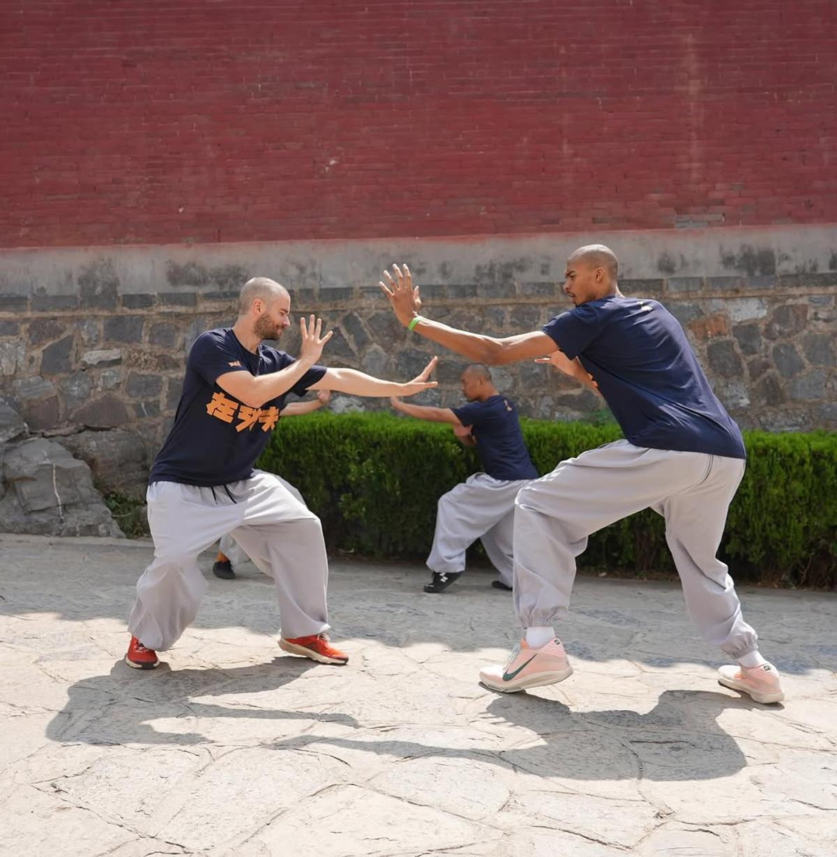 Victor Wembanyama, superstarul NBA, a devenit călugăr războinic la un templu Shaolin din China