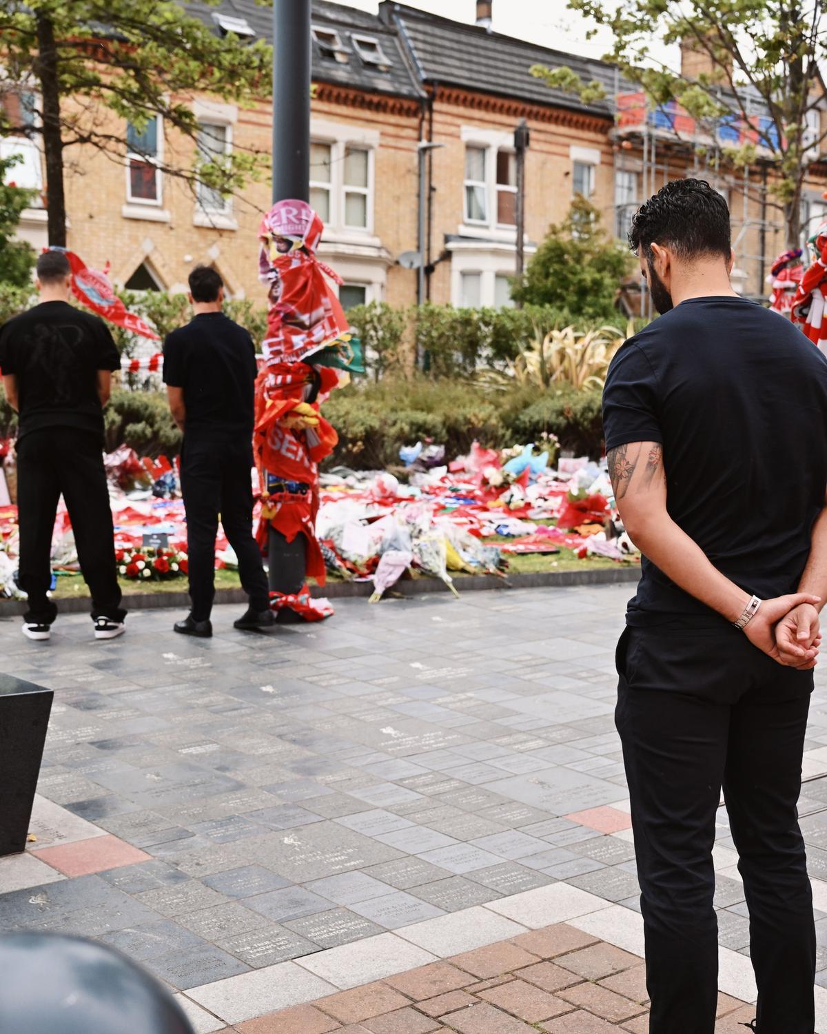 Jucătorii lui Liverpool i-au adus un omagiu lui Diogo Jota