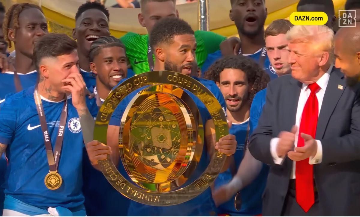 „Scene caraghioase” după Chelsea - PSG: Donald Trump, prins între campioni în momentul sărbătorii