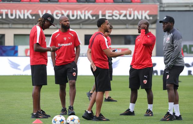 Cât de greu e să joci fotbal în Ramadan? Titularul lui Dinamo explică