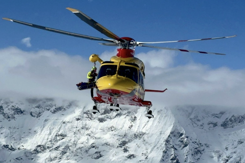 Elicopterul de salvare din masivul Gran Paradiso din Alpii Graieni/Foto: loscarpone.cai.it