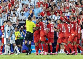 FIFA încasează sume uriașe din cartonașele de la Mondial! Un fundaș marocan a devenit „cel mai scump” jucător al turneului