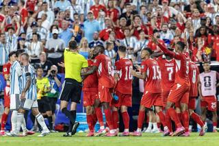 FIFA încasează sume uriașe din cartonașele de la Mondial! Un fundaș marocan a devenit „cel mai scump” jucător al turneului
