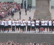 100.000 de oameni au „vâslit” la Oslo » Show în fața Palatului Regal la revenirea Norvegiei + Haaland, primit de rege